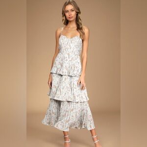 Lulu’s cascading crush pale blue floral print tiered bustier midi dress - size M
